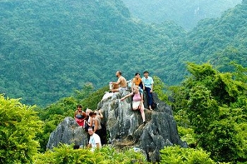 Explore CatBa island