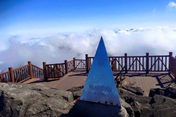 Lost on the roof of highland Sapa